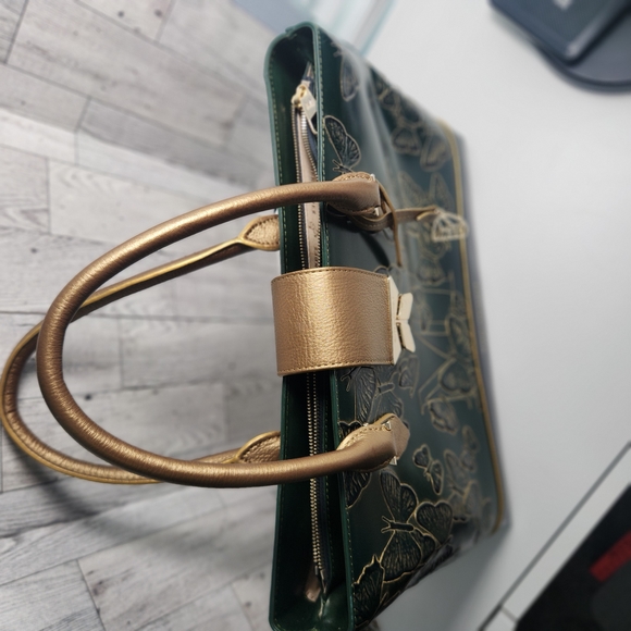 Mario Hernadez Green and Gold Floral Tote Bag with Gold Handles - Picture 14 of 16